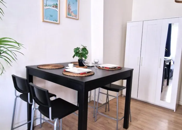 Les Augustins Apartmán